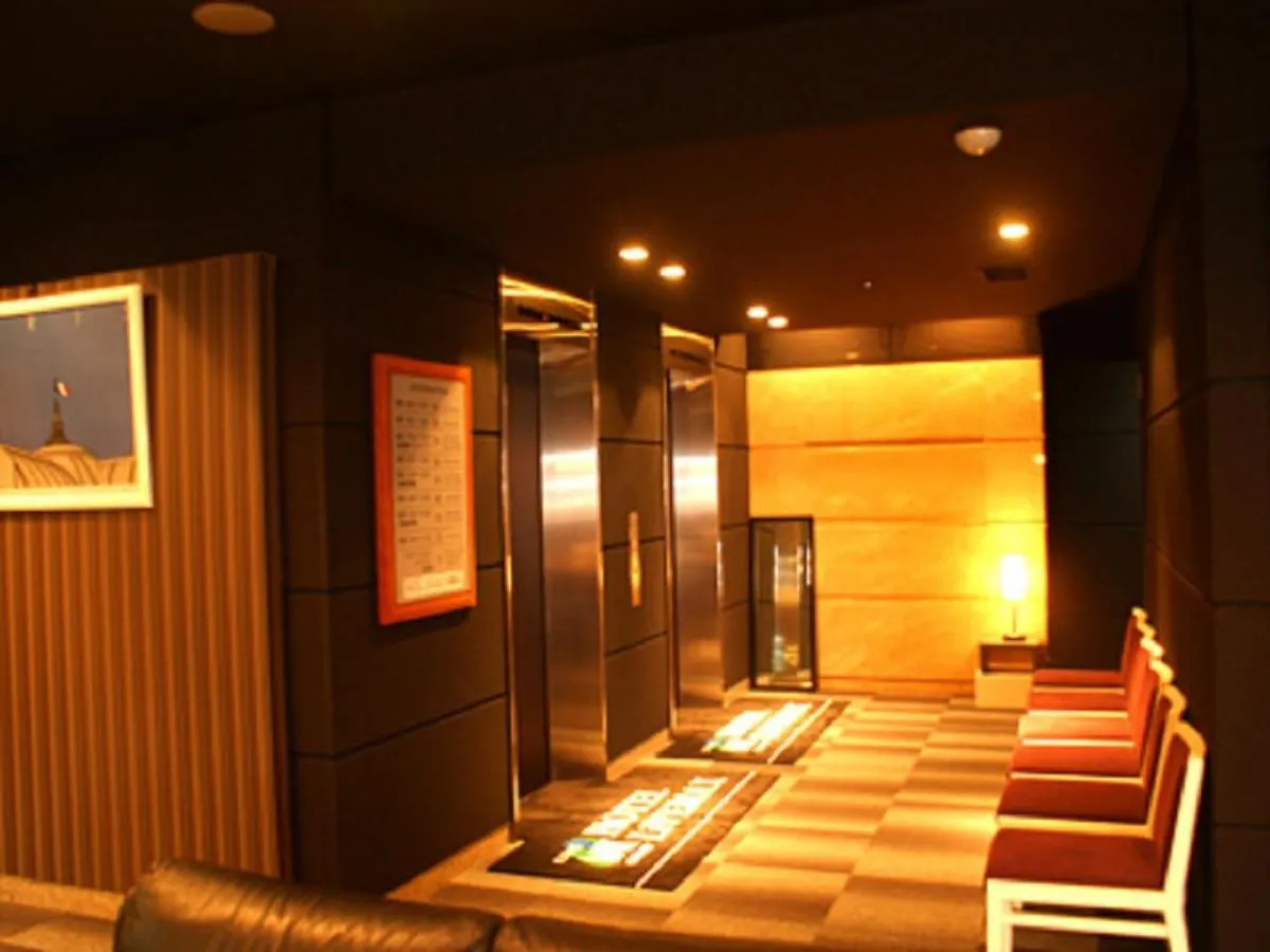 Hotel Livemax Budget Hiratsuka Ekimae